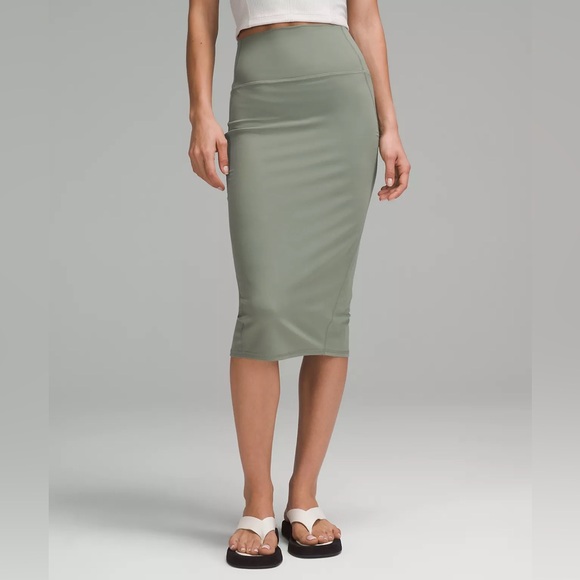 lululemon athletica Dresses & Skirts - Lululemon Nulu Slim-Fit‎ High-Rise Skirt 28” Grey Eucalyptus Size 2